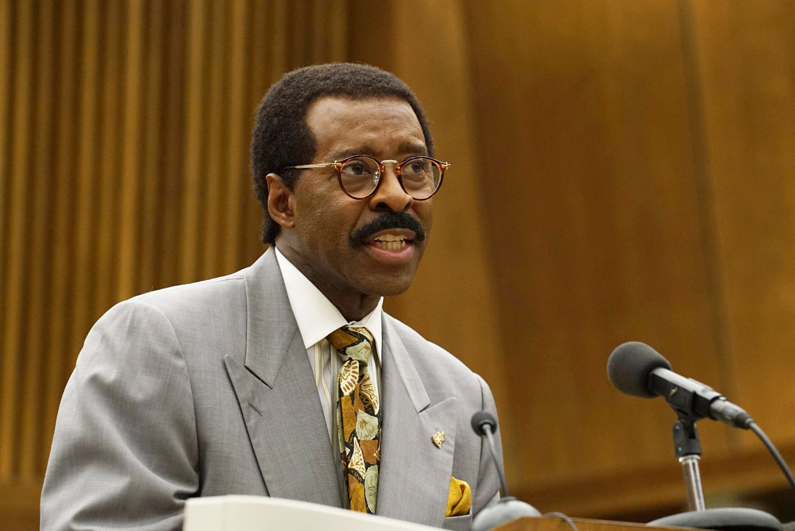Johnnie Cochran Biography, Net Worth, Age, Height, Weight, Girlfriend, Family, Fact, and More